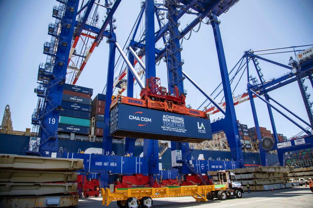 PORT OF LOS ANGELES ECLIPSES 10 MILLION CONTAINER UNITS